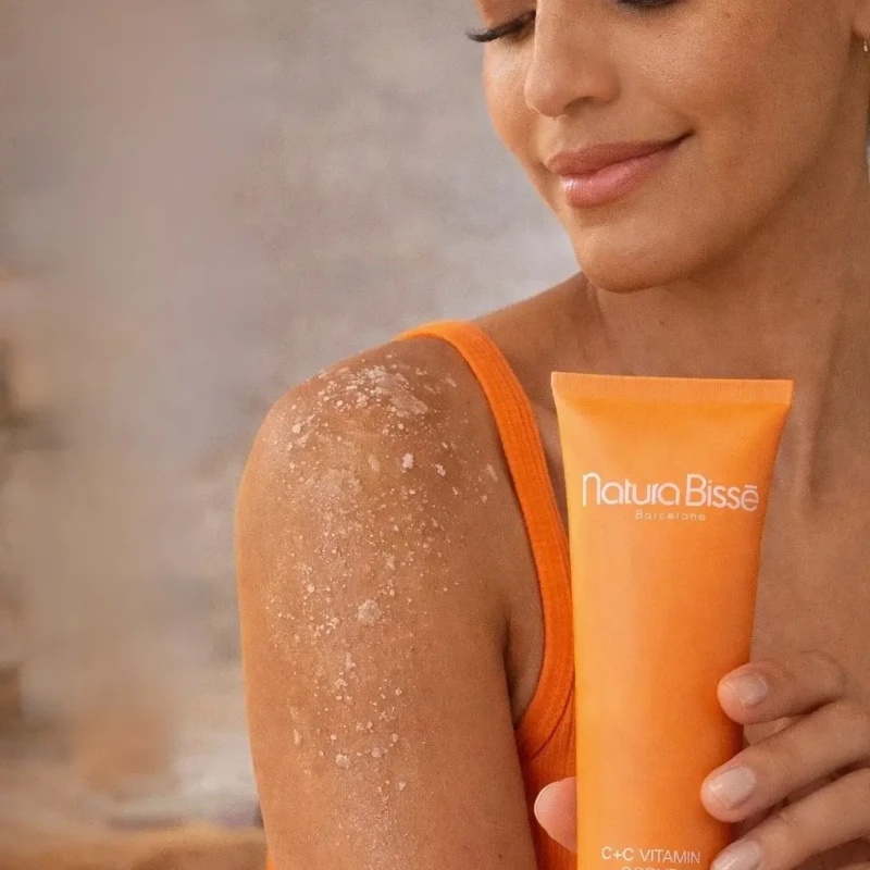 Natura Bissé C+C Vitamin Scrub | Atjaunojošs citrusaugļu skrubis sejai un ķermenim 100 ml