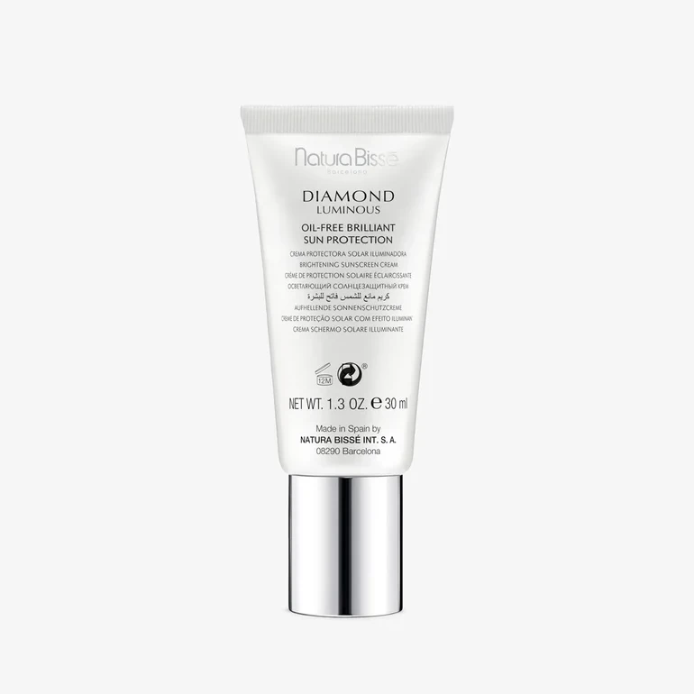 Natura Bissé Diamond SPF 50 PA+++ Oil-Free Brilliant Sun Protection | Izgaismojošs tonējošs saules aizsargkrēms sejai SPF 50 PA+++ 30 ml