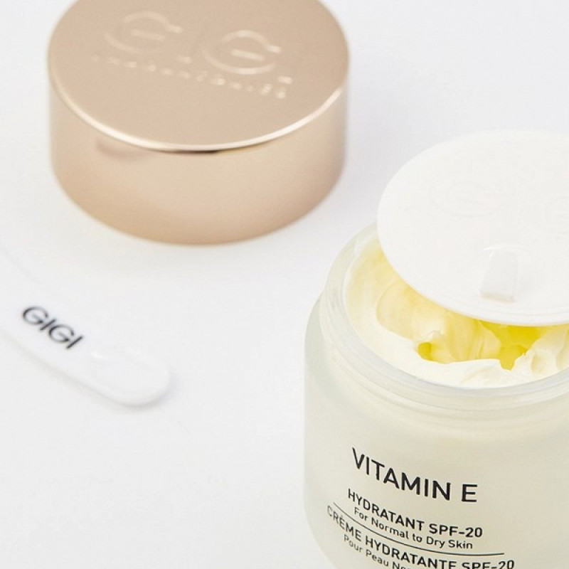 GIGI Vitamin E Moisturizer SPF20 | Увлажняющий крем для нормальной и сухой кожи 50 мл