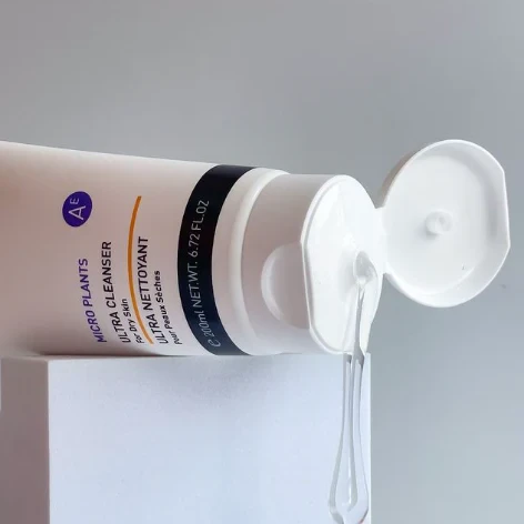 GIGI Aroma Essence Ultra Cleanser | Гипоаллергенный очищающий гель 200 мл