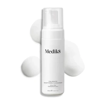 Medik8 Calmwise Soothing Cleanser | Nomierinošas attīrošas putas jutīgai ādai 150 ml