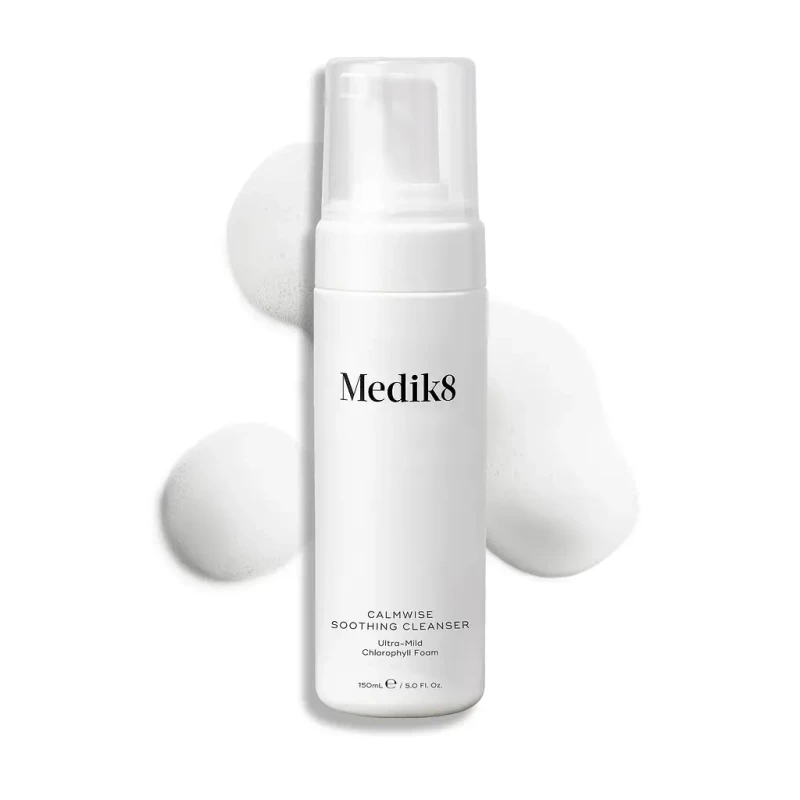 Medik8 Calmwise Soothing Cleanser | Nomierinošas attīrošas putas jutīgai ādai 150 ml