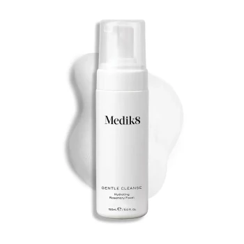 Medik8 Gentle Cleanse | Maigs attīrošs līdzeklis jutīgai ādai 150 ml