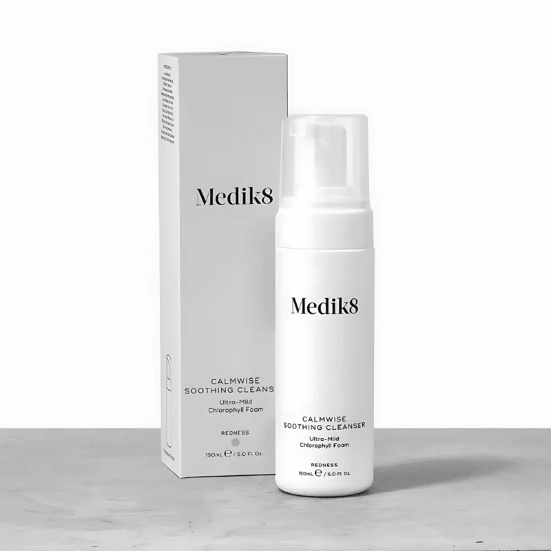 Medik8 Calmwise Soothing Cleanser | Nomierinošas attīrošas putas jutīgai ādai 150 ml