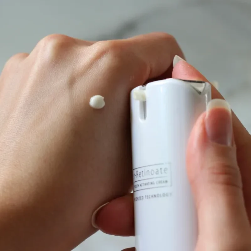 Medik8 r-Retinoate Day & Night Eye Serum | Atjaunojošs acu serums dienai un naktij 15 ml