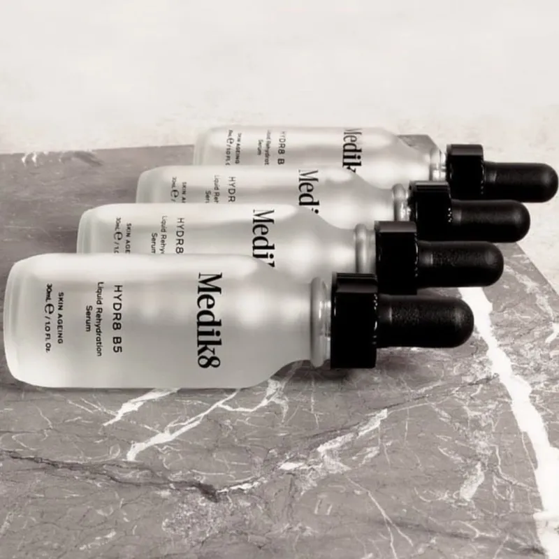 Medik8 Hydr8 B5 | Mitrinošs serums ar hialuronskābi un B5 vitamīnu 30 ml