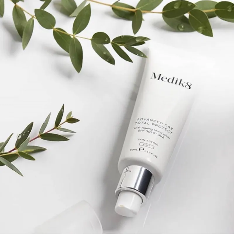 Medik8 Advanced Day Total Protect SPF30 | Mitrinošs dienas krēms ar SPF30 50 ml
